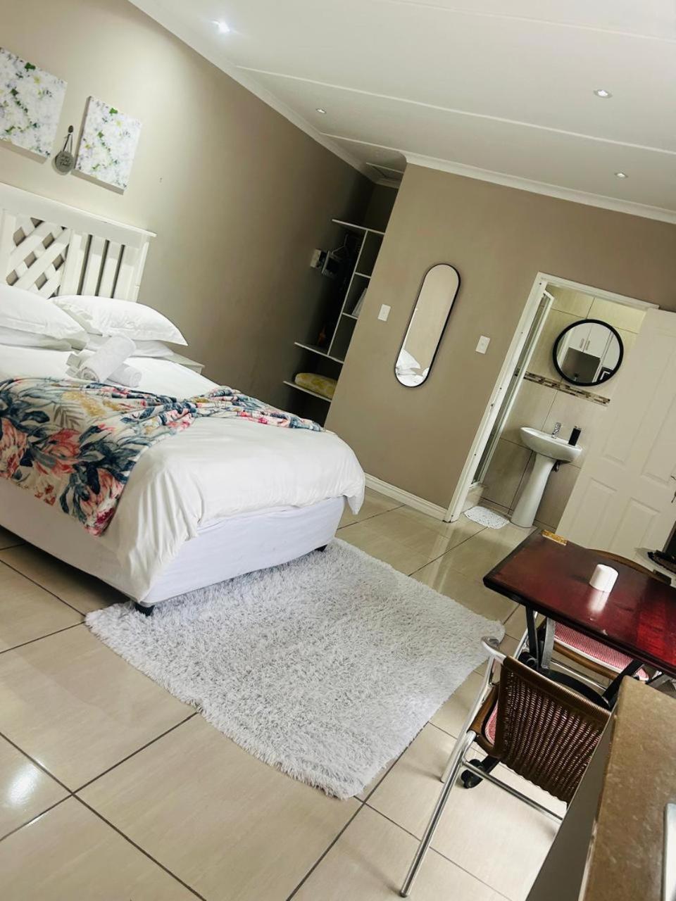 Hidden Bliss Guesthouse East London Kamer foto