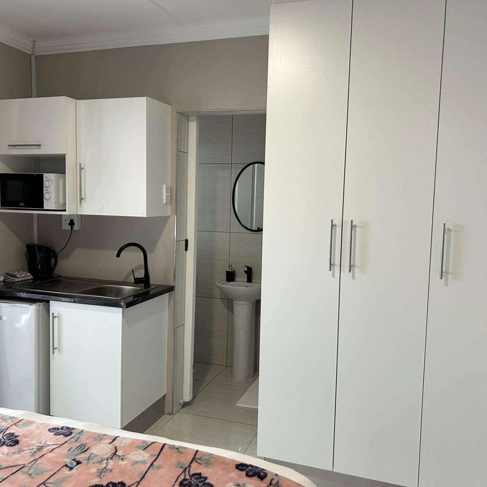 Hidden Bliss Guesthouse East London Kamer foto